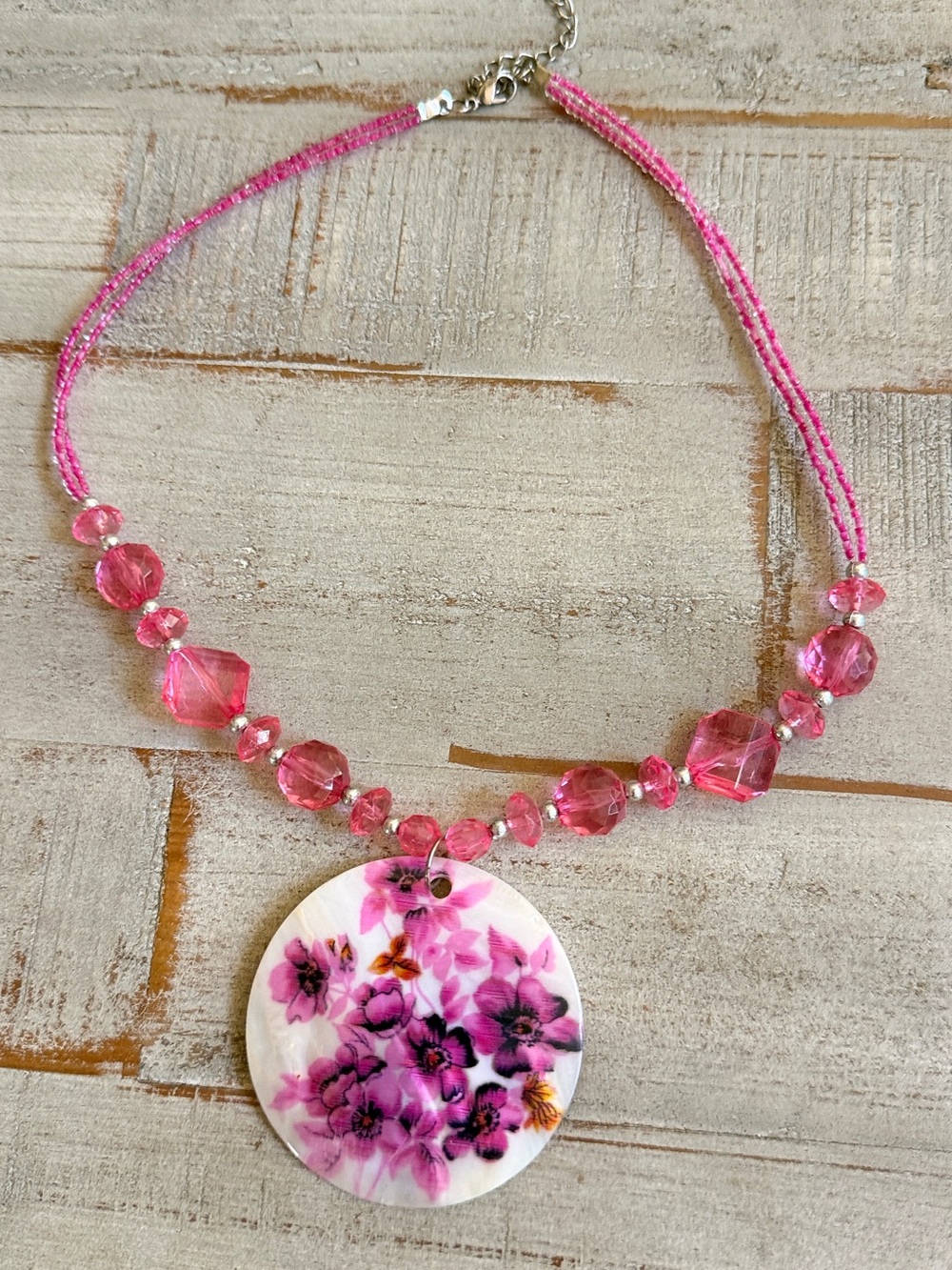 Pink Floral Pendant Beaded Necklace - Women Jewelry Coral bell on a shell